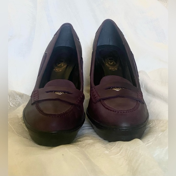 Tod’s Purple Heeled Loafers - Picture 10 of 13